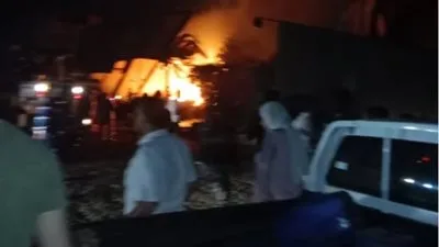 حريق ضخم ي devastates مصنع لصناعة الأسلاك على طريق قليوب – القناطر الخيرية.. والجهات القضائية تبدأ التحقيقات. حريق ضخم ي devastates مصنع لصناعة الأسلاك على طريق قليوب – القناطر الخيرية.. والجهات القضائية تبدأ التحقيقات.