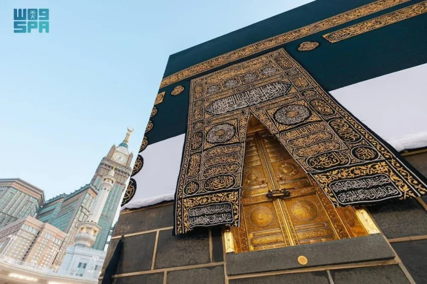 تجديد كسوة الكعبة: تقليد سنوي يسبق التحضيرات لموسم الحج تجديد كسوة الكعبة: تقليد سنوي يسبق التحضيرات لموسم الحج