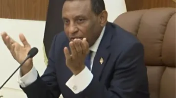 رئيس وزراء السودان يعلن عن تفكيك الحكومة لتشكيل حكومة جديدة.