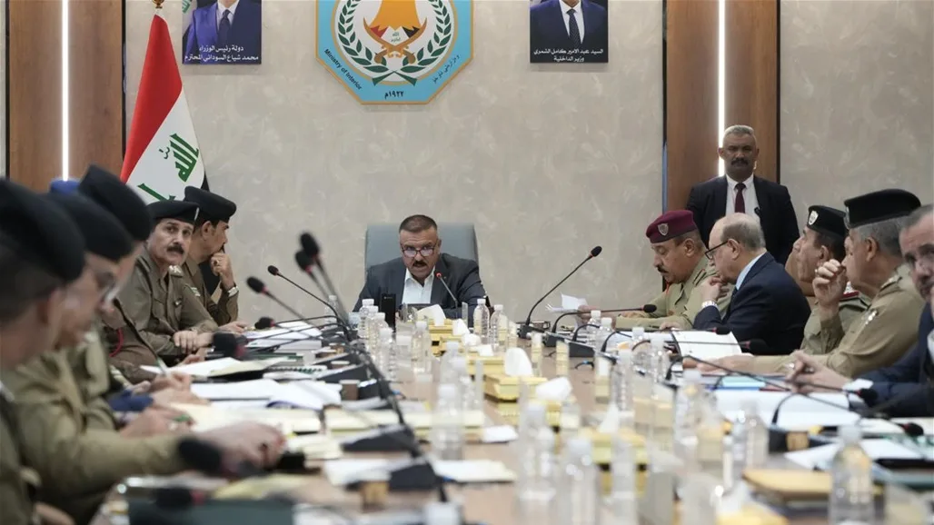 وزير الداخلية يعلن عن إنشاء 16 لجنة لتعزيز الأمن المحلي وزير الداخلية يعلن عن إنشاء 16 لجنة لتعزيز الأمن المحلي