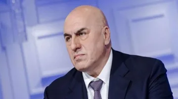 وزير الدفاع الإيطالي: الهجمات الإسرائيلية على غزة غير مبررة وعلي نتنياهو أن يوقفها.