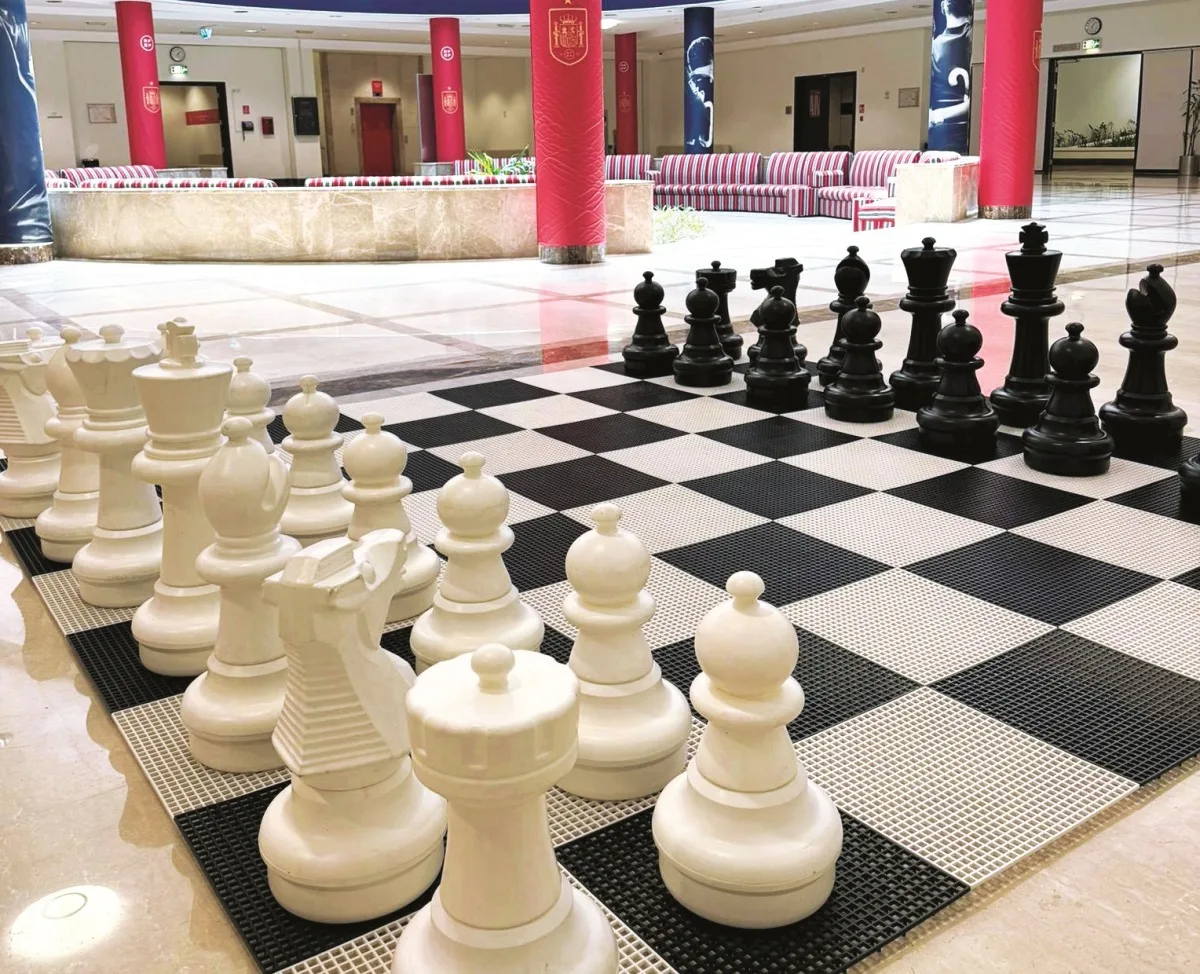 تعزيز مهارات طلاب جامعة قطر في لعبة الشطرنج تعزيز مهارات طلاب جامعة قطر في لعبة الشطرنج