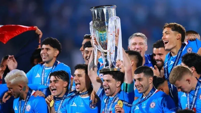 كروز أزول يتفوق على فانكوفر بخمسة أهداف ويتوج ببطولة دوري أبطال كونكاكاف كروز أزول يتفوق على فانكوفر بخمسة أهداف ويتوج ببطولة دوري أبطال كونكاكاف