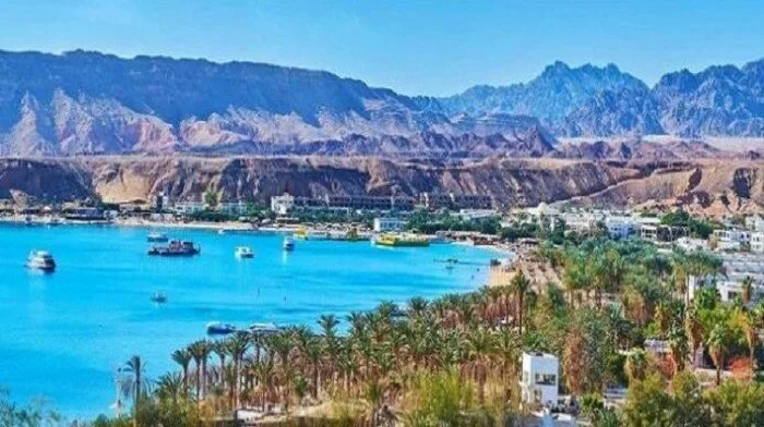 «مصر» وجهة رائعة لمحبي السياحة الشاطئية.. خطة وطنية لاستقطاب 30 مليون سائح سنويًا «مصر» وجهة رائعة لمحبي السياحة الشاطئية.. خطة وطنية لاستقطاب 30 مليون سائح سنويًا