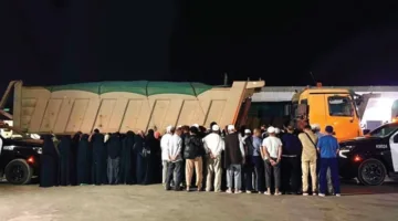 إلقاء القبض على 3 مواطنين لنقلهم 108 مقيمين مخالفين لتوجيهات الحج