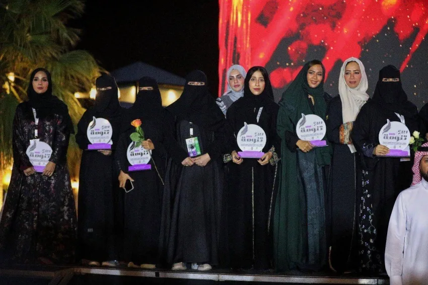 اختتام ناجح لمهرجان ربيع تنومة الدولي للفنون البصرية اختتام ناجح لمهرجان ربيع تنومة الدولي للفنون البصرية