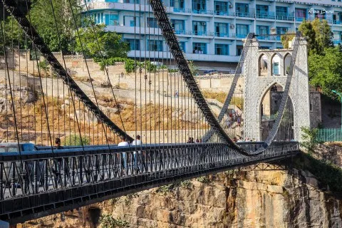 جسر الموت: سيدي مسيد وجهة المنتحرين في الجزائر جسر الموت: سيدي مسيد وجهة المنتحرين في الجزائر