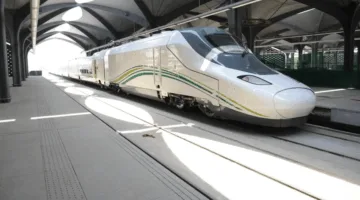 القطار السريع للحرمين ينظم رحلة كل ساعة من مطار الملك عبد العزيز إلى مكة المكرمة