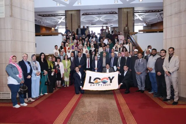 وزير الزراعة يدشّن أنشطة مؤتمر الشباب المحلي حول التغير المناخي وزير الزراعة يدشّن أنشطة مؤتمر الشباب المحلي حول التغير المناخي