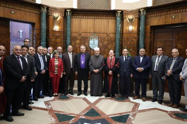 وفد من الطائفة الإنجيلية يزور شيخ الأزهر لتهنئته بمناسبة عيد الأضحى المبارك
