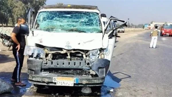 إصابة 7 أفراد في حادث انقلاب حافلة صغيرة على طريق إسكندرية الصحراوي إصابة 7 أفراد في حادث انقلاب حافلة صغيرة على طريق إسكندرية الصحراوي