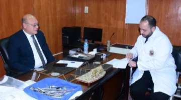 رئيس جامعة سوهاج يتولى رئاسة اللجان الخاصة بالامتحانات الشفهية لبرامج الدراسات العليا في مجال الجراحة.