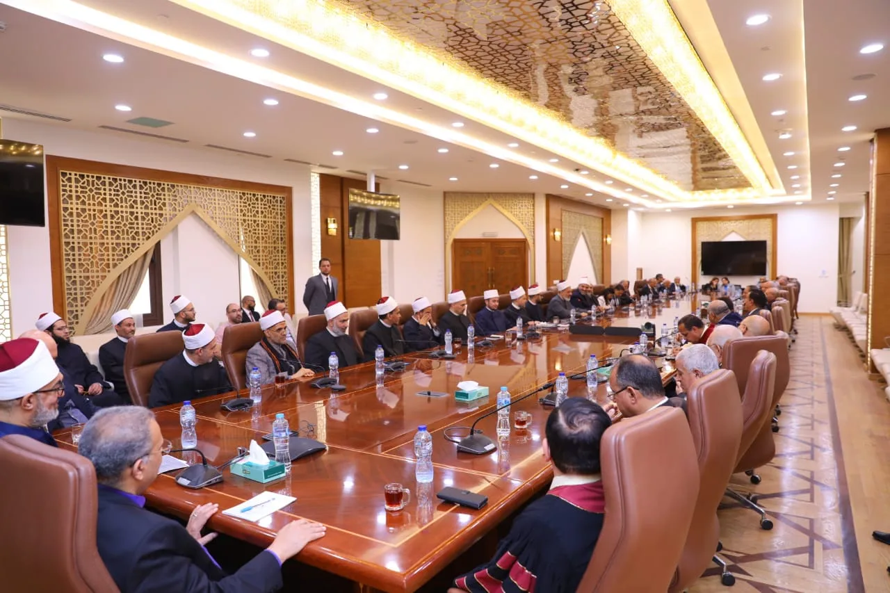 زيارة مودة ومحبة: رئيس الطائفة الإنجيلية يقدم التهاني لمفتي الجمهورية بمناسبة عيد الأضحى. زيارة مودة ومحبة: رئيس الطائفة الإنجيلية يقدم التهاني لمفتي الجمهورية بمناسبة عيد الأضحى.
