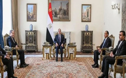 في ظل ظروف دقيقة على الصعيدين الإقليمي والدولي: ما الدلالات التي يحملها اجتماع السيسي وعراقجي؟ ما الجديد في هذه العلاقة؟ وهل تشير إلى تعزيز التعاون واستعادة القاهرة لدورها كقوة إقليمية مؤثرة؟ في ظل ظروف دقيقة على الصعيدين الإقليمي والدولي: ما الدلالات التي يحملها اجتماع السيسي وعراقجي؟ ما الجديد في هذه العلاقة؟ وهل تشير إلى تعزيز التعاون واستعادة القاهرة لدورها كقوة إقليمية مؤثرة؟
