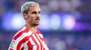 أنطوان جريزمان يمدد عقده مع أتلتيكو مدريد حتى عام 2027