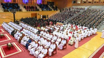 احتفال بتخرج 263 طالبًا وطالبة من الكلية التقنية في صلالة