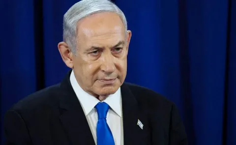 “يديعوت أحرونوت”: الوفد الإسرائيلي لن يسافر إلى الدوحة للتفاوض بسبب اختلاف مطالب “حماس” عن الاقتراح الذي طرحه المبعوث الأمريكي. “يديعوت أحرونوت”: الوفد الإسرائيلي لن يسافر إلى الدوحة للتفاوض بسبب اختلاف مطالب “حماس” عن الاقتراح الذي طرحه المبعوث الأمريكي.