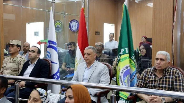 محافظ الإسماعيلية يُطلق حملة “صيف بدون غرق” في شاطئ نادي الفيروز محافظ الإسماعيلية يُطلق حملة “صيف بدون غرق” في شاطئ نادي الفيروز