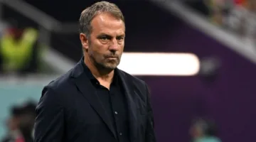 فليك، مدرب برشلونة، يحصد جائزة أفضل مدرب للموسم