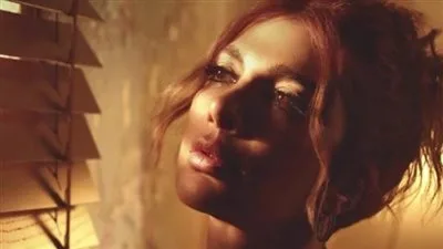 بطريقة كليب: أصالة تطلق أغنية “كلام فارغ” | اكتشف كلماتها