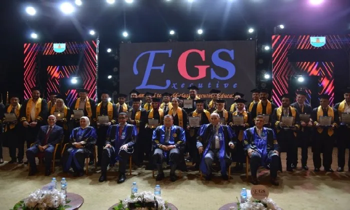 رئيس جامعة الإسكندرية يشارك في حفل تخرج دفعة جديدة من طلاب الماجستير المهني