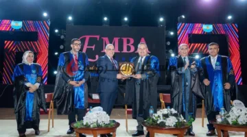 وائل لطفي يحضر حفل تخرج الدفعة الأولى من حاملي درجة (EMBA) في جامعة الإسكندرية