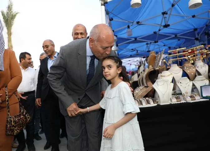 افتتاح معرض “الخامس من أسواق القاهرة.. مرحبًا بالعيد” في السوق الحضاري بمدينة نصر افتتاح معرض “الخامس من أسواق القاهرة.. مرحبًا بالعيد” في السوق الحضاري بمدينة نصر
