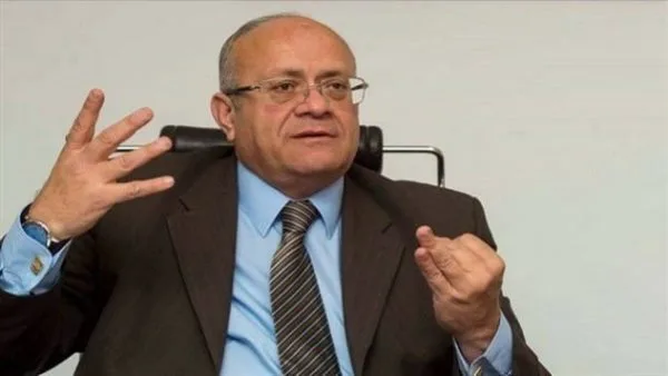 عمر طعيمة: تحويل هيئة الثروة المعدنية إلى مؤسسة اقتصادية توفر بيئة استثمارية جاذبة للشركات الكبرى عمر طعيمة: تحويل هيئة الثروة المعدنية إلى مؤسسة اقتصادية توفر بيئة استثمارية جاذبة للشركات الكبرى
