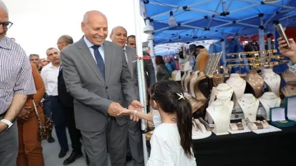 محافظ القاهرة يرحب بانطلاق المعرض الخامس لبازار القاهرة بمناسبة العيد محافظ القاهرة يرحب بانطلاق المعرض الخامس لبازار القاهرة بمناسبة العيد
