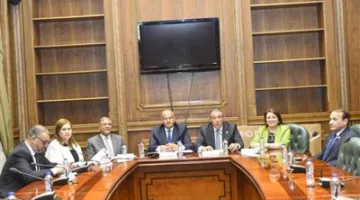السفير سامح أبو العينين يجتمع مع “لجنة الخارجية بمجلس الشيوخ” لبحث نتائج المنتدى الاقتصادي لمصر والولايات المتحدة الأمريكية.