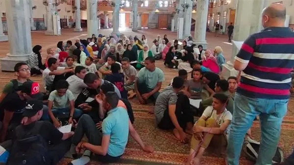 محافظ الوادي الجديد: 1400 طالب يستفيدون يوميًا من برنامج المراجعات في المساجد محافظ الوادي الجديد: 1400 طالب يستفيدون يوميًا من برنامج المراجعات في المساجد