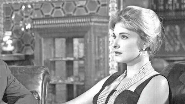 “تمنيت أن أكون قاتلة”.. أغرب قصص مريم فخر الدين في الإسكندرية “تمنيت أن أكون قاتلة”.. أغرب قصص مريم فخر الدين في الإسكندرية