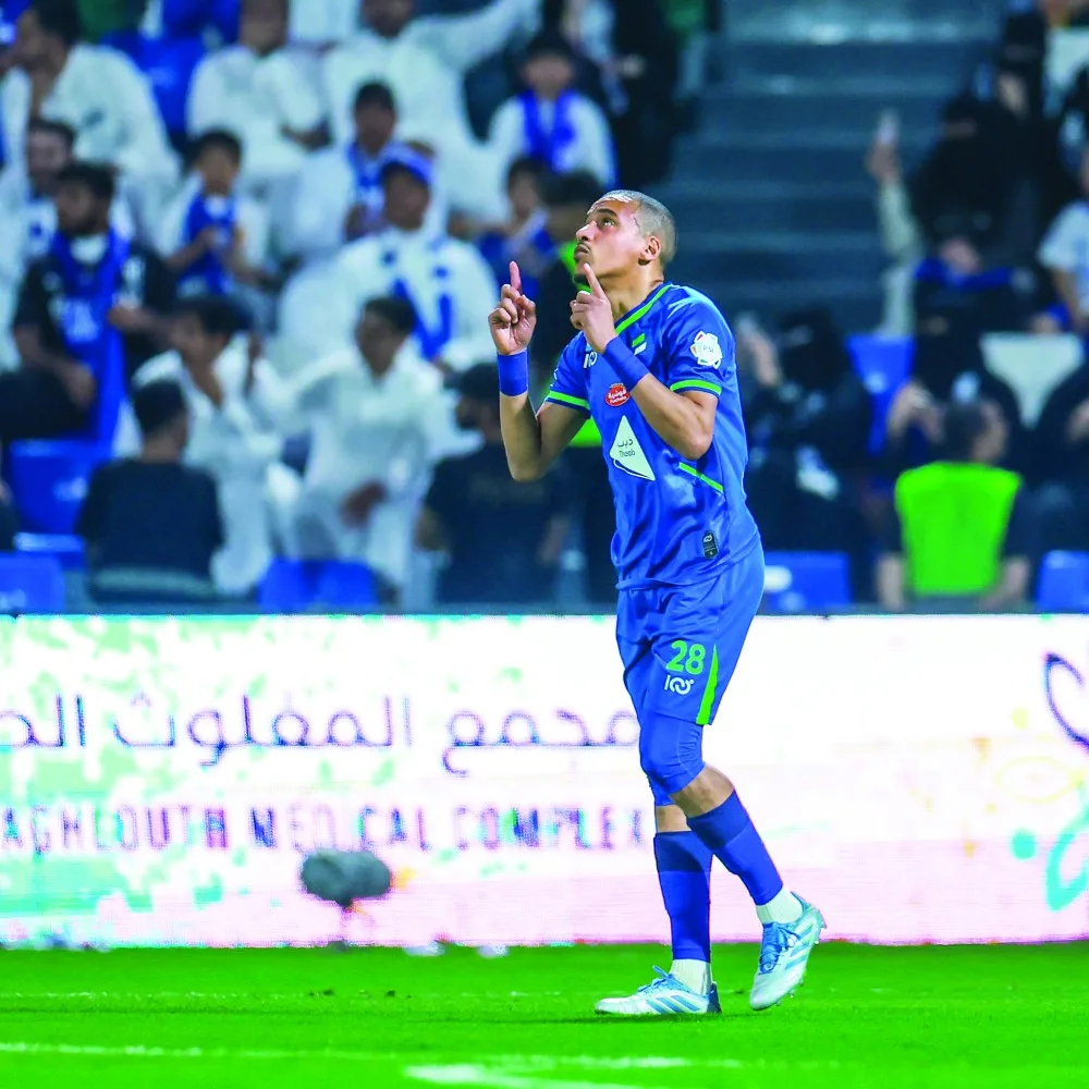 اللاعب الجزائري بن دبكة مطلوب في النادي الأهلي اللاعب الجزائري بن دبكة مطلوب في النادي الأهلي