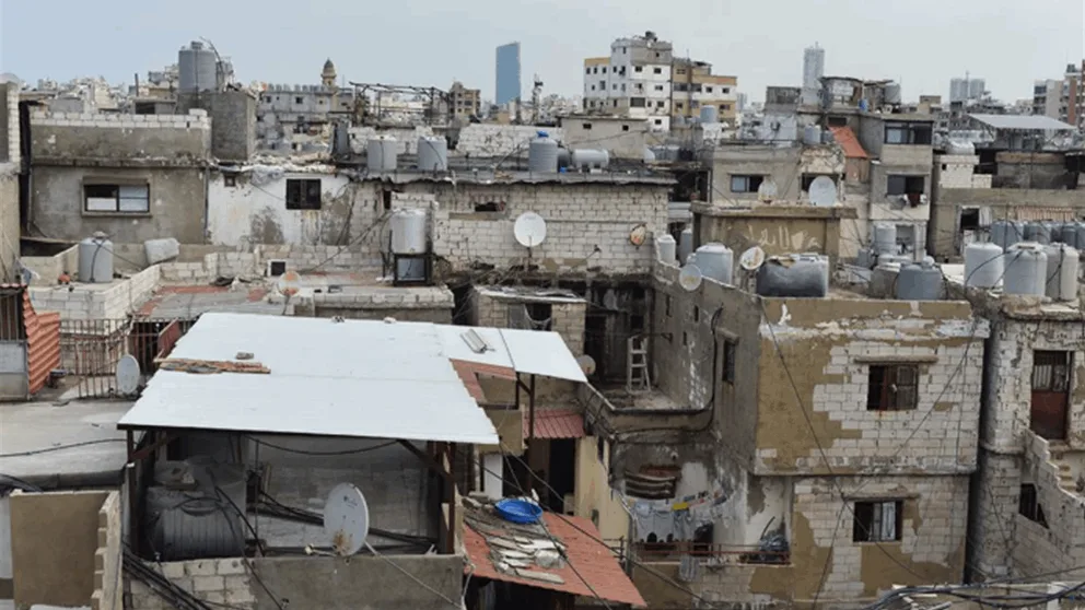 وفد فلسطيني في بيروت لبحث آلية تسليم الأسلحة في المخيمات وفد فلسطيني في بيروت لبحث آلية تسليم الأسلحة في المخيمات