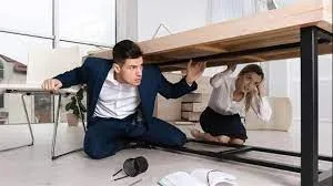 كيف تتجنب مخاطر الزلازل والهزات الأرضية؟
