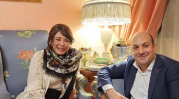 شاهد: لبنى عبد العزيز تعود للظهور بعد غياب طويل
