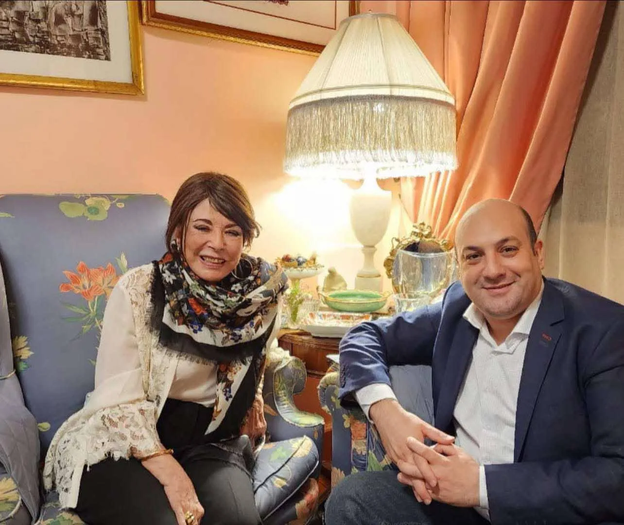 شاهد: لبنى عبد العزيز تعود للظهور بعد غياب طويل شاهد: لبنى عبد العزيز تعود للظهور بعد غياب طويل