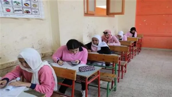 عاجل.. إعادة توزيع علامات الهندسة في امتحانات الشهادة الإعدادية بدمياط عاجل.. إعادة توزيع علامات الهندسة في امتحانات الشهادة الإعدادية بدمياط