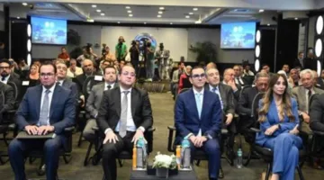 وزير الاستثمار والتجارة الخارجية ووزير المالية يكشفان عن تفاصيل البرنامج الجديد لدعم تصدير السلع.