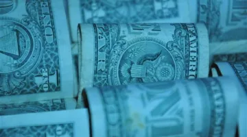 تراجع سعر الدولار في البنوك بشكل مستمر