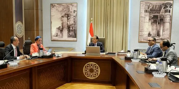 «مدبولي» يقدم ملخصاً عن إنجازات وزارة البيئة خلال الفترة من 2018 إلى 2025 «مدبولي» يقدم ملخصاً عن إنجازات وزارة البيئة خلال الفترة من 2018 إلى 2025