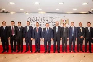 حسن عبدالله يجتمع برئيس البنك الصناعي والتجاري الصيني لمناقشة تعزيز الشراكة المالية والمصرفية