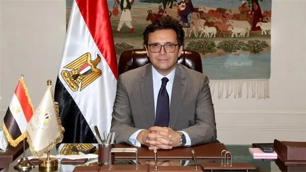 وزير الثقافة يعلن عن تعليق تطبيق زيادة رسوم المصنفات الفنية والعودة إلى الرسوم السابقة. وزير الثقافة يعلن عن تعليق تطبيق زيادة رسوم المصنفات الفنية والعودة إلى الرسوم السابقة.
