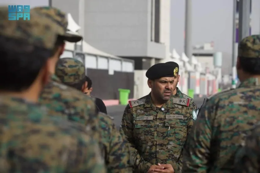 اللواء العنزي يقوم بتفقد أنشطة وكالة الأفواج الأمنية المشاركة في موسم الحج