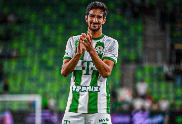 بشكل رسمي.. الأهلي يعلن عن تعاقده مع محمد علي بن رمضان