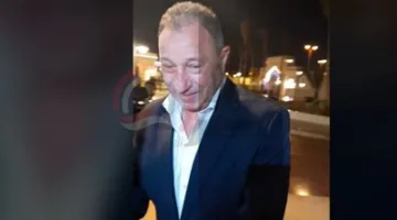 محمود الخطيب، رئيس النادي الأهلي، يشارك في عزاء والدة عمرو الجنايني، عضو لجنة التخطيط في الزمالك (فيديو)