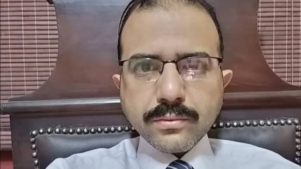 اغتيال محامٍ في كفر الشيخ: النقابة تؤكد تعرضه للخيانة وتتابع سير التحقيقات اغتيال محامٍ في كفر الشيخ: النقابة تؤكد تعرضه للخيانة وتتابع سير التحقيقات