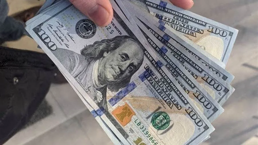 عاجل| بشكل رسمي.. اختلاف في سعر الدولار اليوم مقابل الجنيه (بعد التحديث الأخير) عاجل| بشكل رسمي.. اختلاف في سعر الدولار اليوم مقابل الجنيه (بعد التحديث الأخير)
