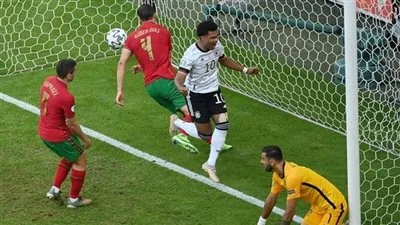 موعد لقاء ألمانيا والبرتغال في نصف نهائي دوري الأمم الأوروبية، مع تفاصيل القنوات الناقلة والتوقعات للتشكيلة. موعد لقاء ألمانيا والبرتغال في نصف نهائي دوري الأمم الأوروبية، مع تفاصيل القنوات الناقلة والتوقعات للتشكيلة.