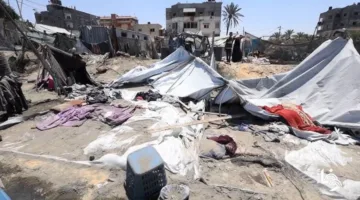 مقتل 10 فلسطينيين وجرح آخرين نتيجة قصف إسرائيلي لمدرسة تأوي نازحين في خان يونس